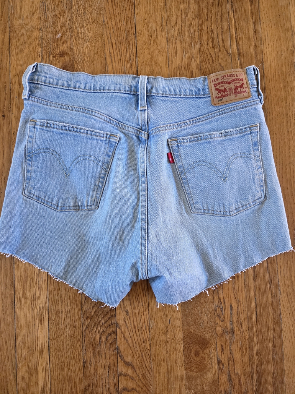Levi’s 501 Original Button Fly Cutoff Denim Shorts Light Wash 30